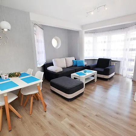 Apartament Morski 科沃布热格